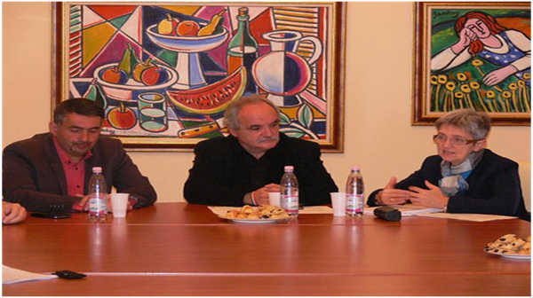 Sajtótájékoztató
